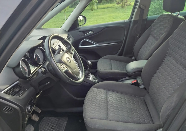 Opel Zafira cena 34000 przebieg: 201000, rok produkcji 2013 z Częstochowa małe 137